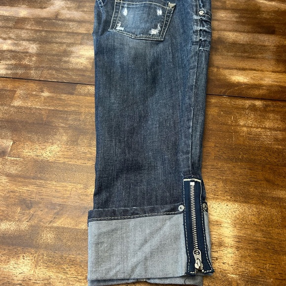 Guess low rise capris size 27 - Picture 5 of 7